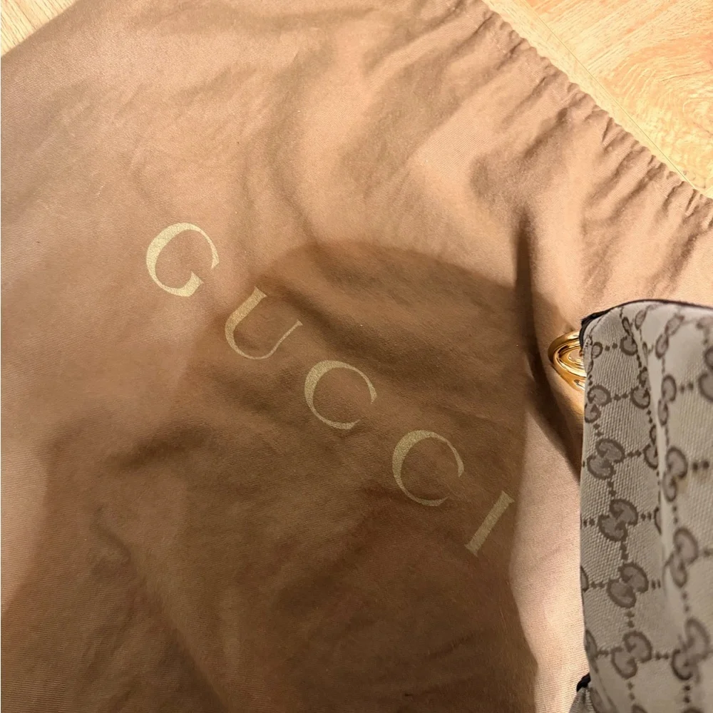 Gucci Tan Patterned Hobo Bag! Pristine condition!